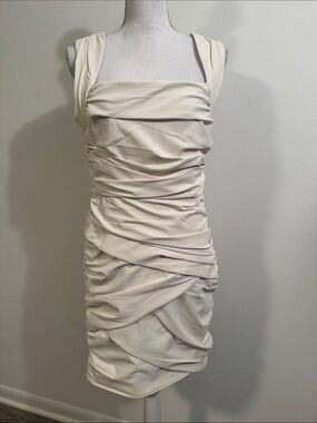 Cinq a Sept Elegant Ruched Ivory / Cream Dress - Sleeveless Bodycon sz 10